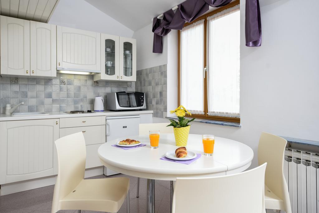 Apartmani Alice Njivice Eksteriør billede